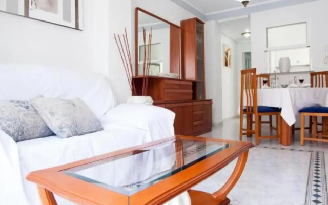 Apartment very well located, 450 meters from Playa del Cura with swimming pool