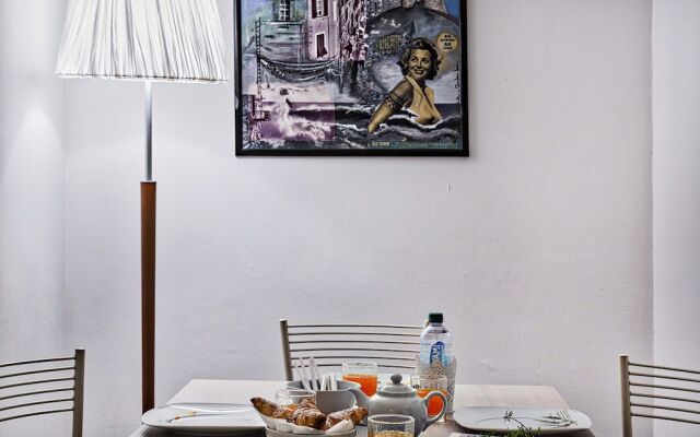 Appartamento a Palazzo Pallavicino in centro