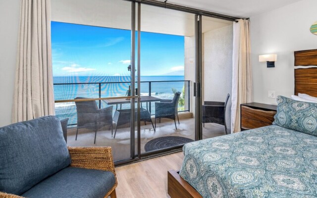 Oceanfront Kaanapali Studio Vistas