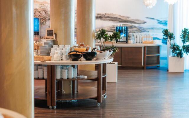 Palmon Bay Hotel & Spa