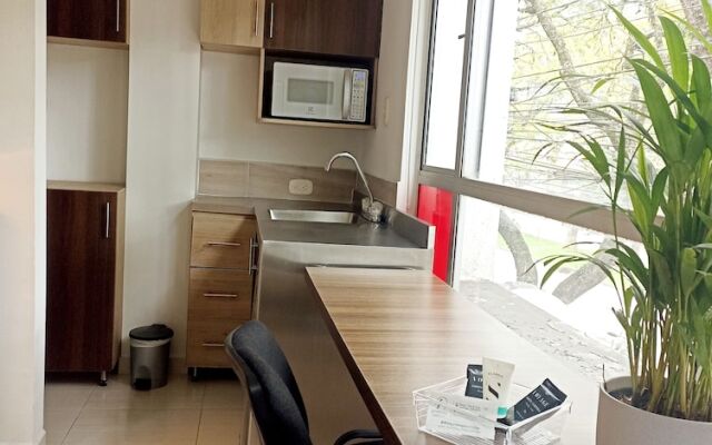 Laureles Guest House - LGH Hotel