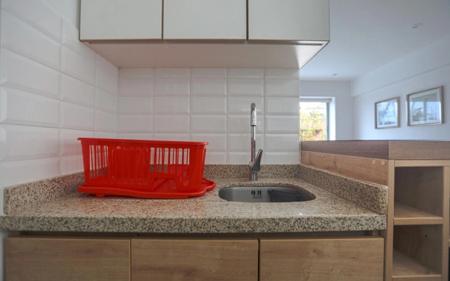 Quiet Romantic Apartment In The Heart Of Barranco