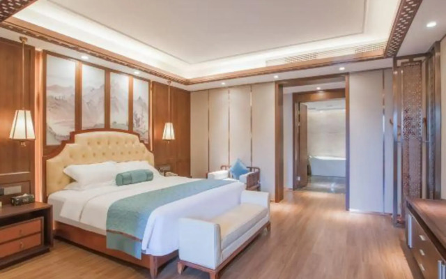 Cuiping Mountain Hotel