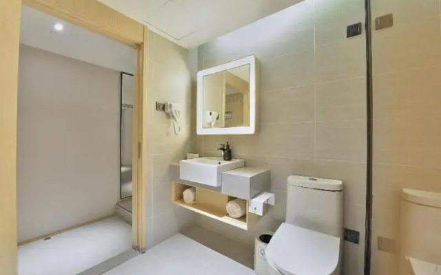 Ji Hotel Shanghai Caohejing Lotus Road