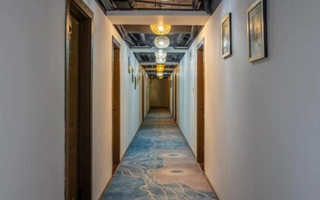 Romantic Xijie Hotel