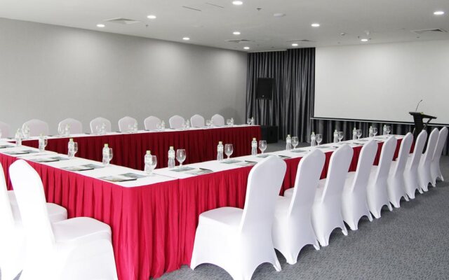 Zen Diamond Suites Hotel