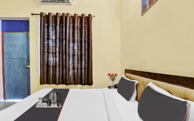 Collection O 70329 The Dev Hotel