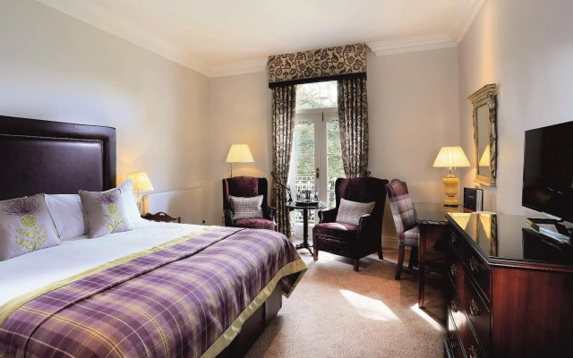 Macdonald Leeming House