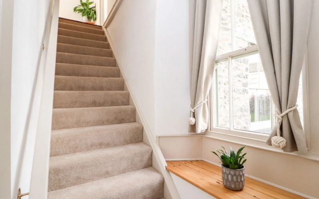 Natland Hall Cottage