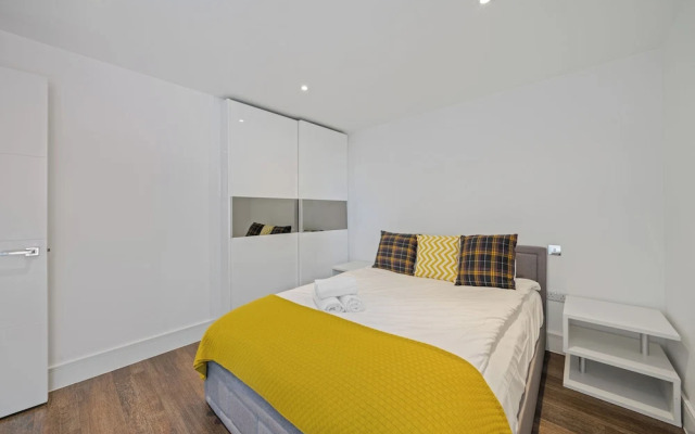 Modern 1-Bedroom Flat in Central London