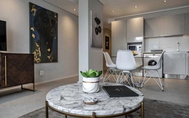 303 The Cosmopolitan Luxury at its best