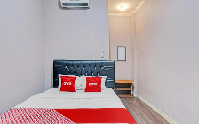 Hotel O Enggal Near Gor Saburai Formerly Hotel Pelangi – Guest Rooms – Bandar Lampung