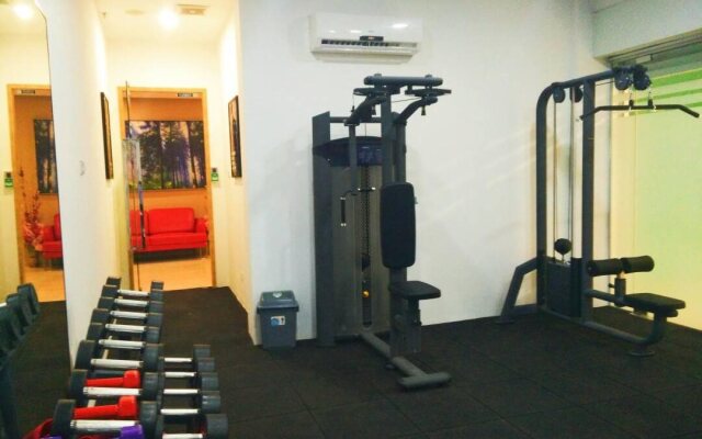 Greens Hotel & Suites