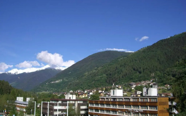 Residence Pradalago by Montana