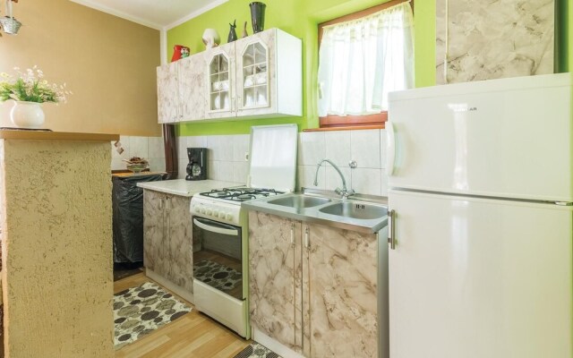 Awesome Home in Liznjan With Wifi and 2 Bedrooms