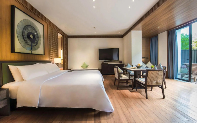 Le Meridien Shimei Bay Beach Resort & Spa – Guest Rooms – Wanning