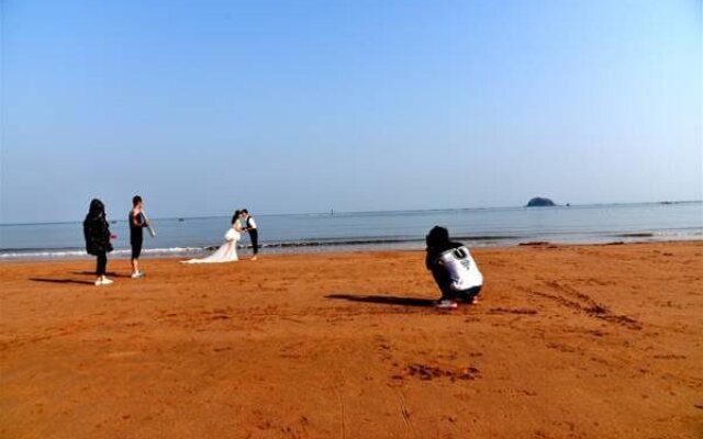 Qingdao Oceanside Hotel & Resort