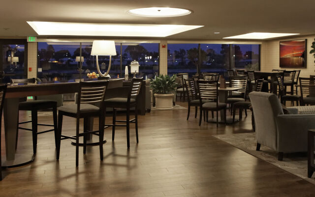 Best Western Plus Bayside Hotel