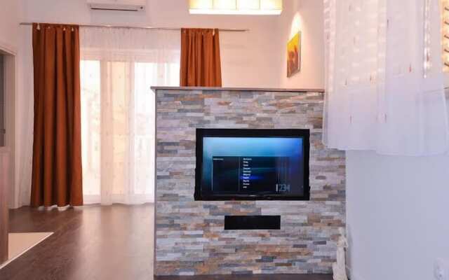 City Apartments Lani 4