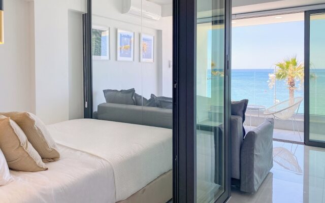 Phaedrus Living Marina Sea  214 Emerald