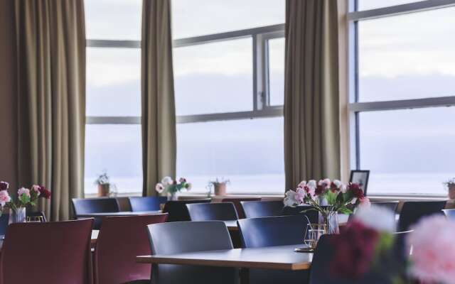 The Cliff Hotel