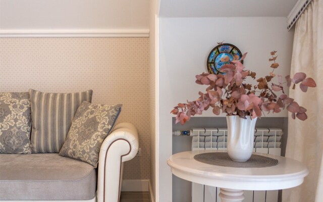 ЖК Интернациональная 13 Deluxe Apartment