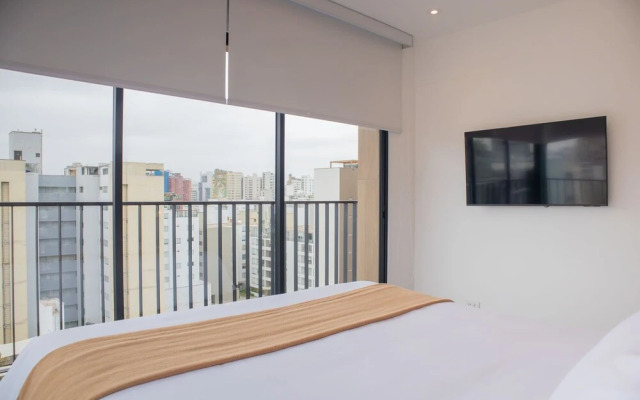 w Amazing 3BR w Balcony in Miraflores