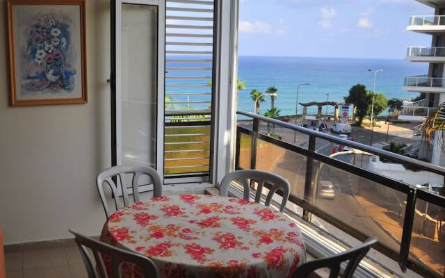 Yona Apartments