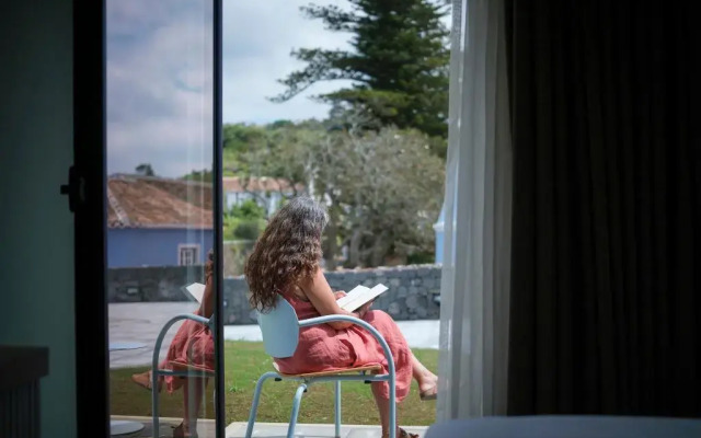 Azores Book Hotel