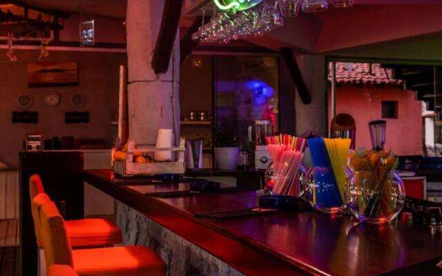 Bahar Hotel (+12 Adult )