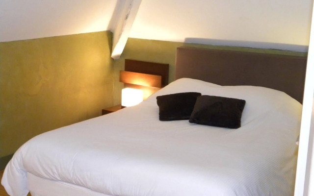 Hotel La Bastie D Urfe