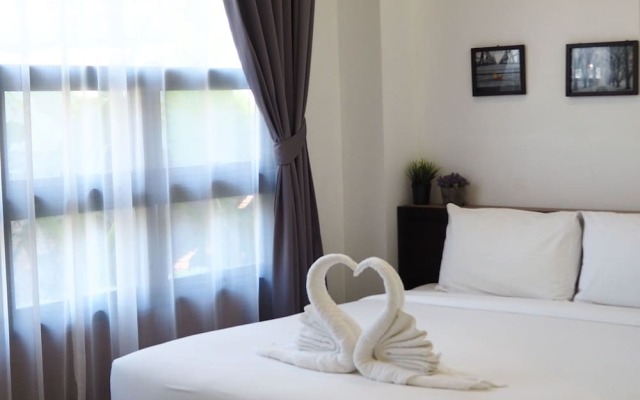 Sherloft Home and Hostel Private Room