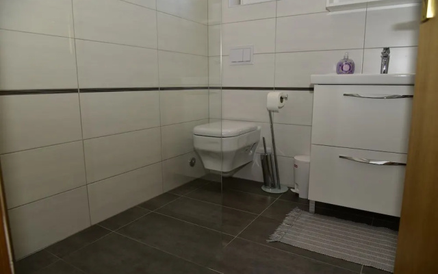 Apartments Maestral