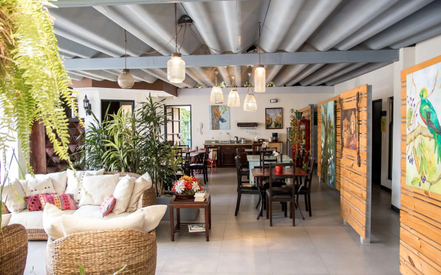 Airport Costa Rica B&B