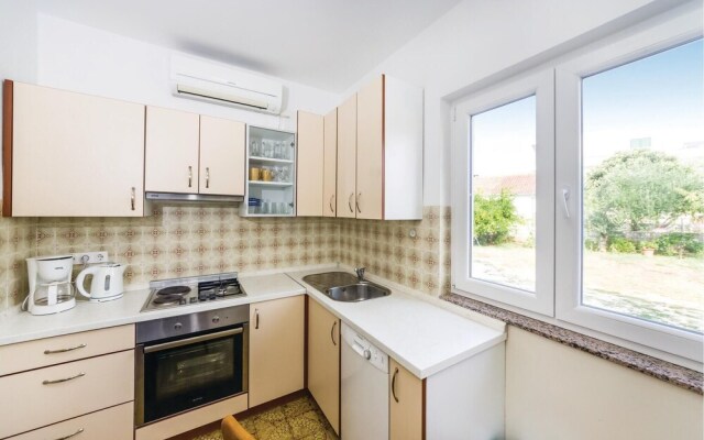 Nice Home in Sukosan With Wifi and 6 Bedrooms