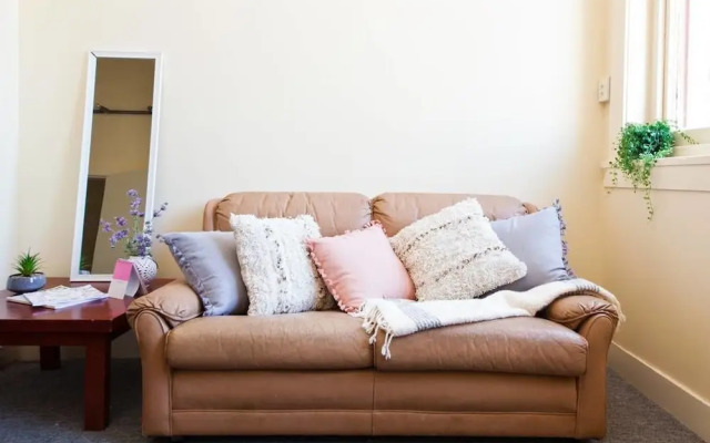 WB319 Chatswood Charmer-Roomy 3 Bed Apartment