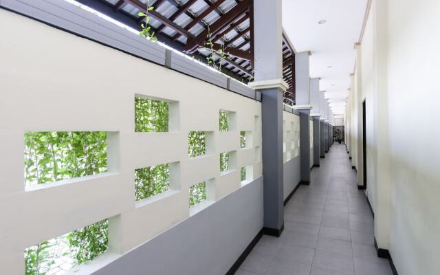 Hotel Puri Indah & Convention