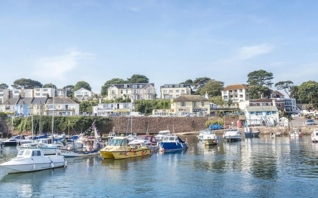 Torland Seafront Hotel