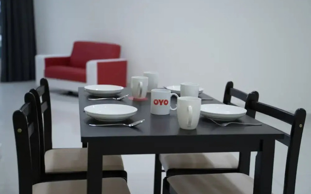 OYO Home 89449 Fancy 2 Bedroom Crest Residence