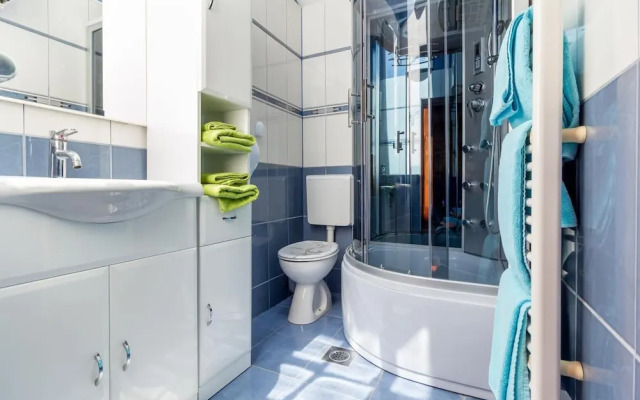 Dante Square Apartment