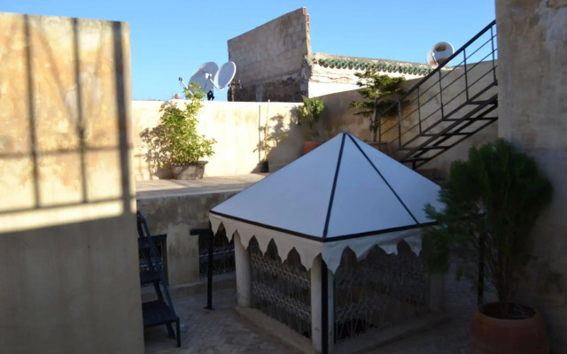 Dar-Lek