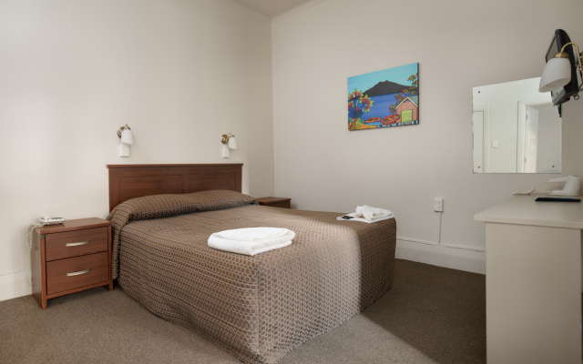 Kiwi International Hotel