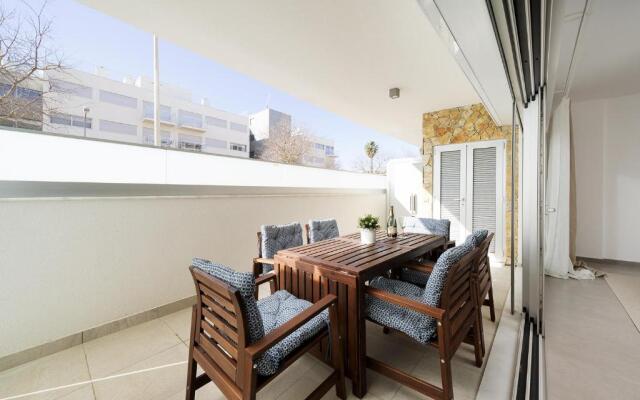 Modern 2 Bed Apartment - Albufeira - Roof Top Pool