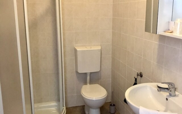 1883 Restaurant & Rooms