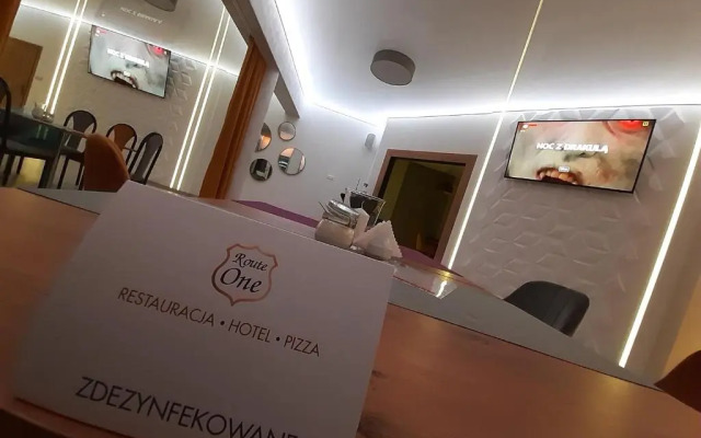 Route One - Restauracja & Pokoje Hotelowe