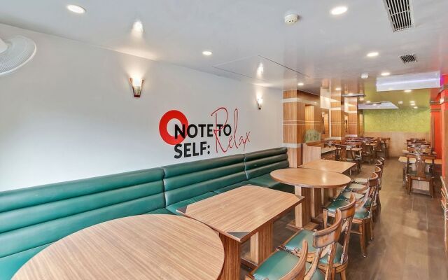 Collection O 40421 Hotel Queens Tower