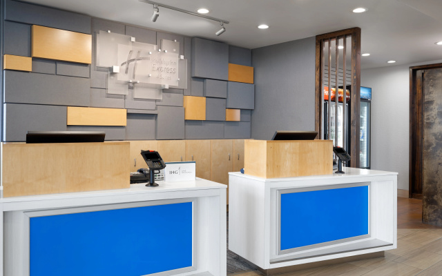 Holiday Inn Express and Suites West Memphis by IHG