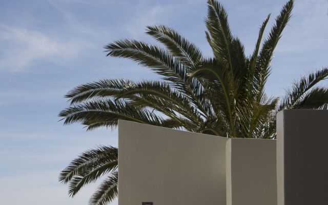 Byzantio Beach Suites & Wellness