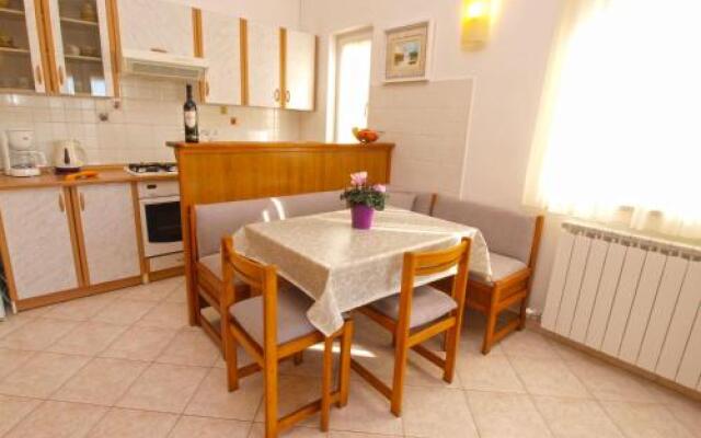 Apartments Iva 1534