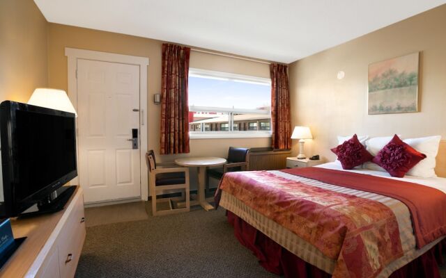 Canada Continental Hotel